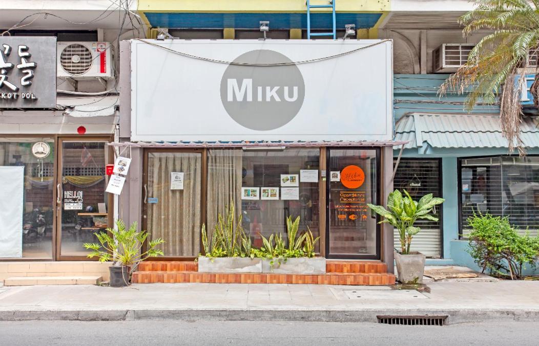 曼谷 米库旅舍酒店 外观 照片