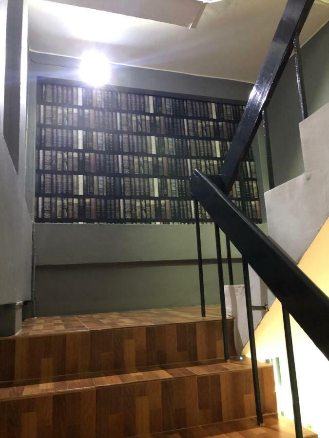 曼谷 米库旅舍酒店 外观 照片