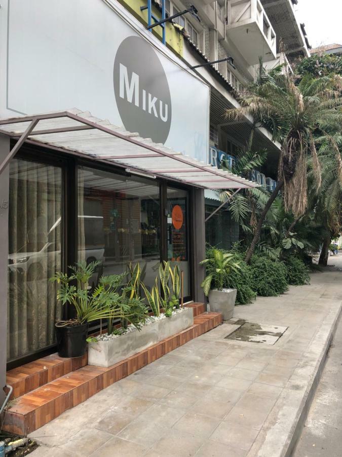 曼谷 米库旅舍酒店 外观 照片